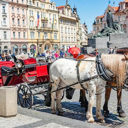 Cozy Homestay At Prague Main Station Ngoại thất bức ảnh