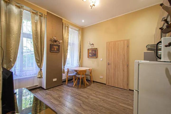Cozy Homestay At Prague Main Station Ngoại thất bức ảnh
