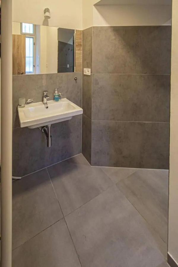 Cozy Homestay At Prague Main Station Ngoại thất bức ảnh