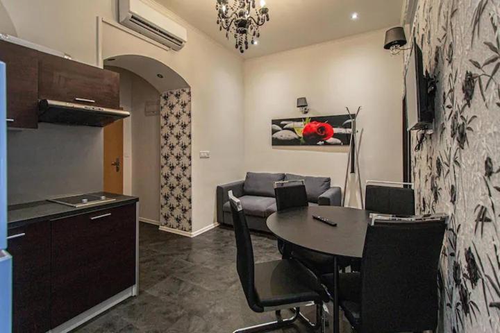 Cozy Homestay At Prague Main Station Ngoại thất bức ảnh