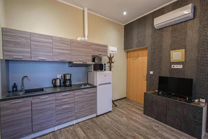 Cozy Homestay At Prague Main Station Ngoại thất bức ảnh