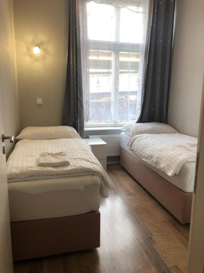 Cozy Homestay At Prague Main Station Ngoại thất bức ảnh