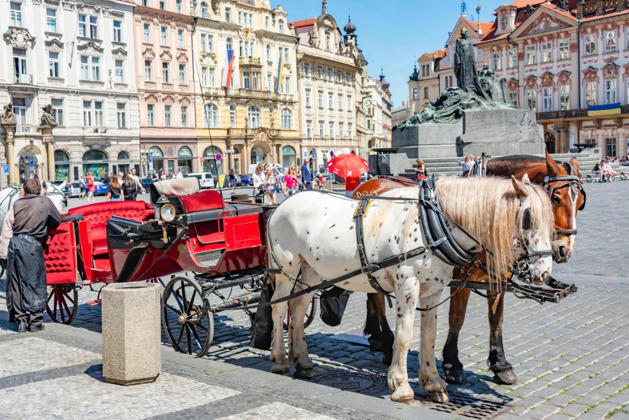Cozy Homestay At Prague Main Station Ngoại thất bức ảnh