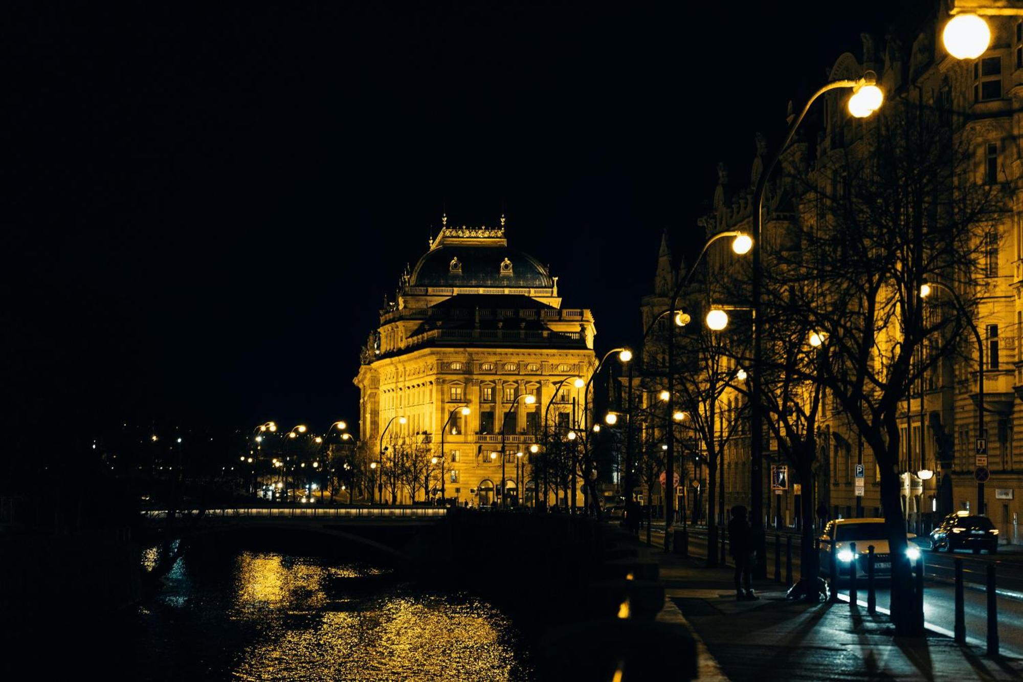 Cozy Homestay At Prague Main Station Ngoại thất bức ảnh