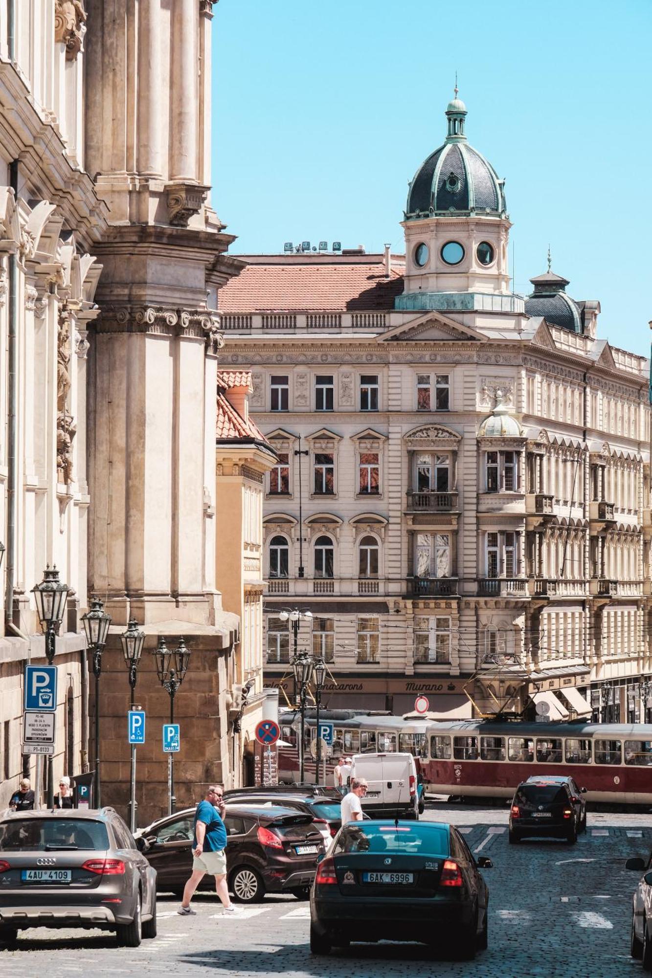 Cozy Homestay At Prague Main Station Ngoại thất bức ảnh