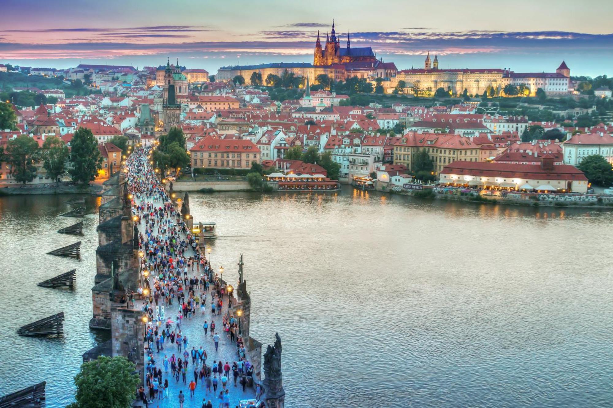 Cozy Homestay At Prague Main Station Ngoại thất bức ảnh